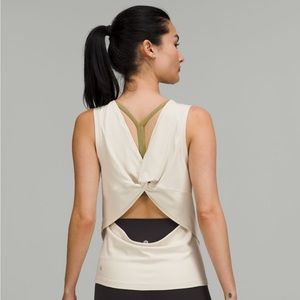 Lululemon nulu back twist top